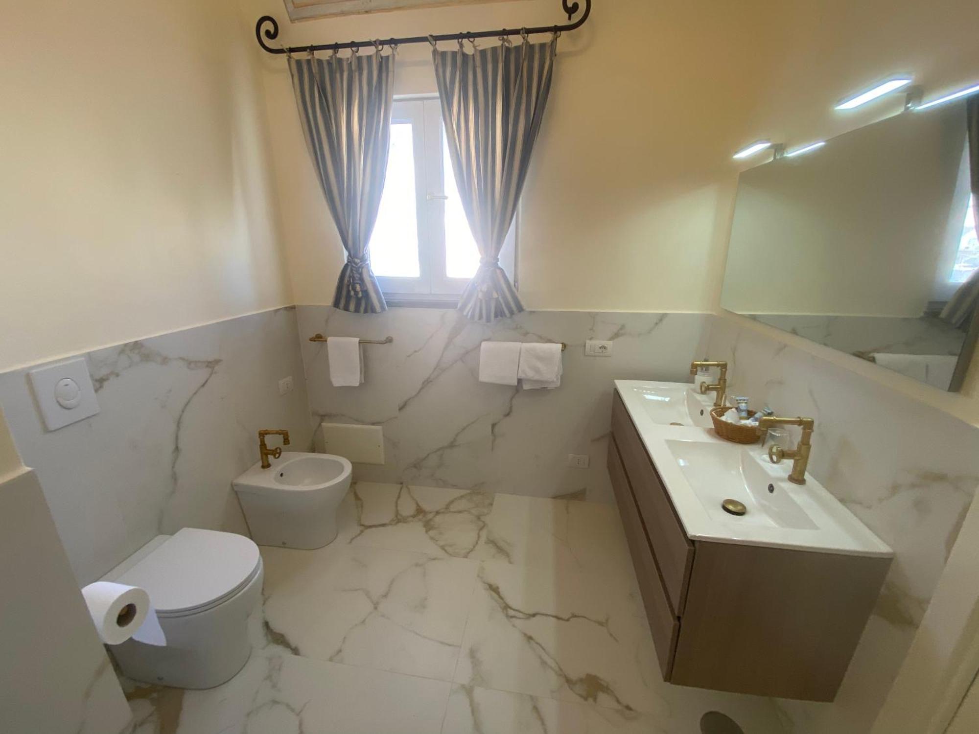 Casa Raiola By Caprirooms מראה חיצוני תמונה